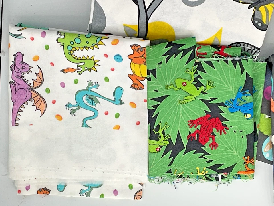 Gran Lote De Esqueletos Espeluznantes y Lindos Animales Tela Algodón Foto 4 de 4