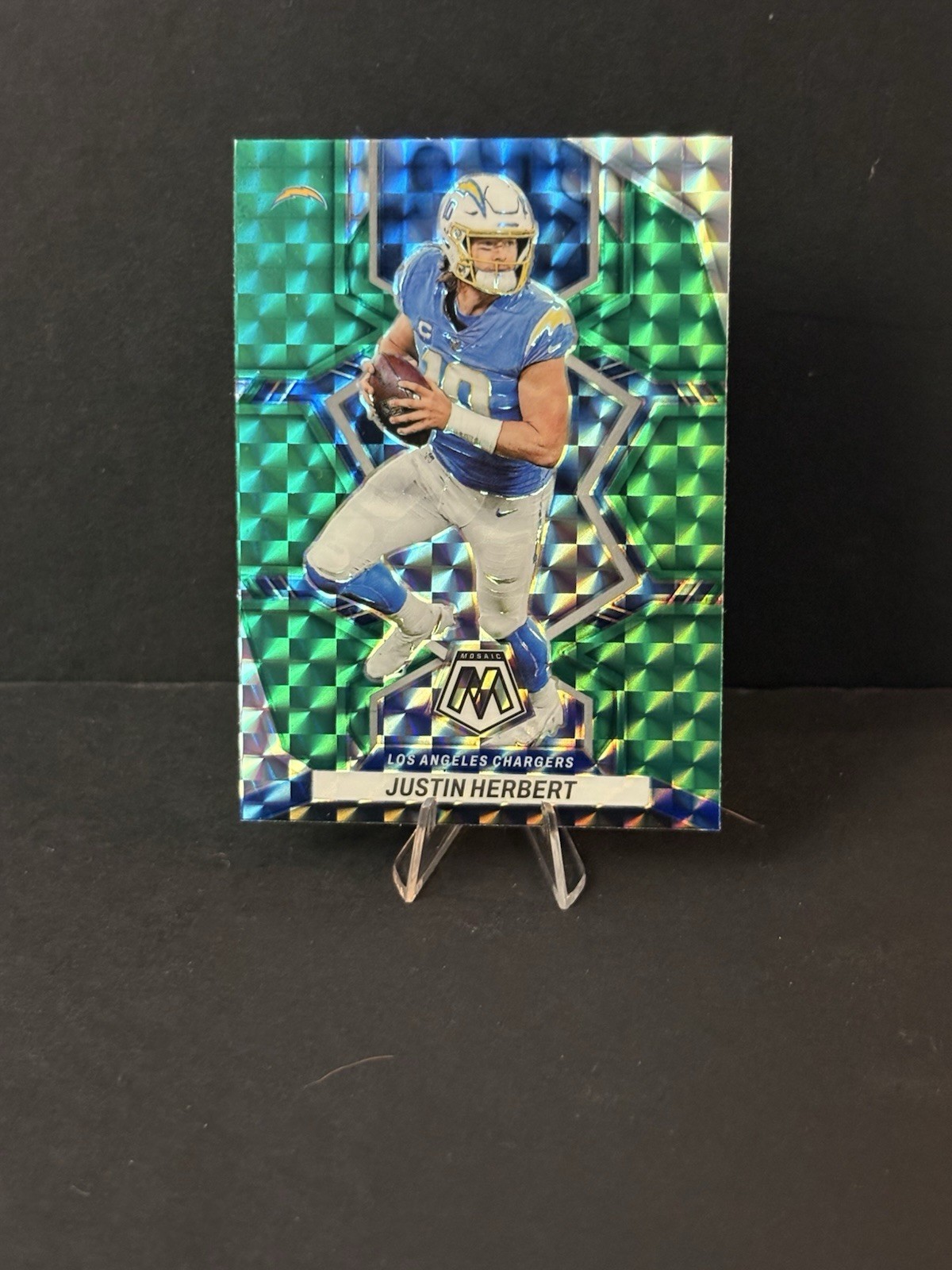 2022 Panini Mosaic - Justin Herbert #101 Green Mosaic Prizm