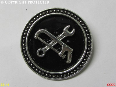 Steampunk Brosche Anstecker Pin Silber Schlüssel Affe Schraubenschlüssel Bügelsäge Klempner Rohre