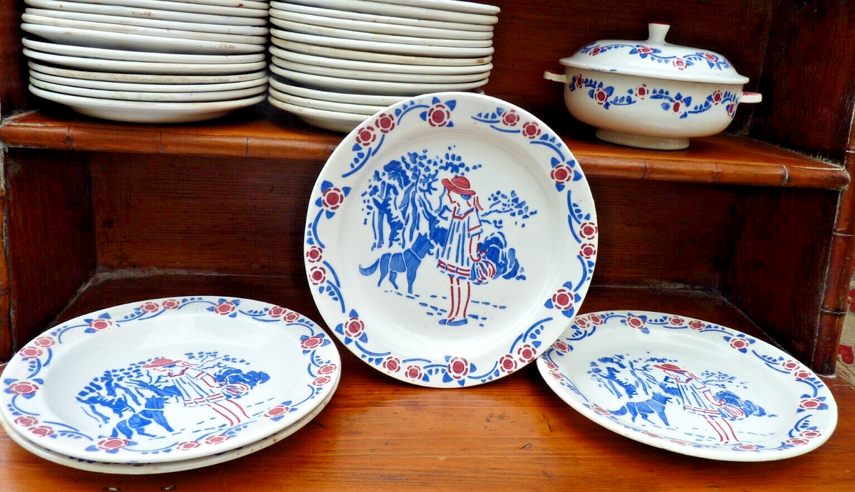 ANCIENNE PARTIE DE Dinette 2 Assiettes Faience De Gien Petit Chaperon
