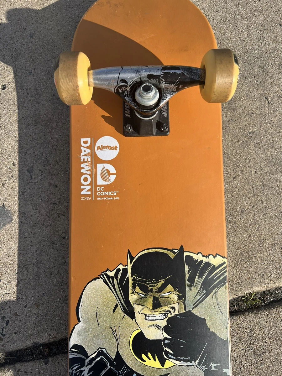 Daewon batman shop skateboard