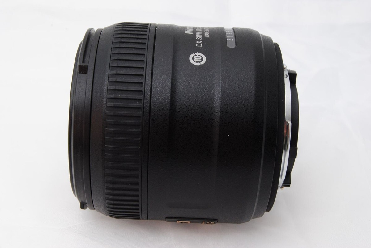 Near Mint Nikon AF-S DX Micro NIKKOR 40mm f/2.8G Lens from