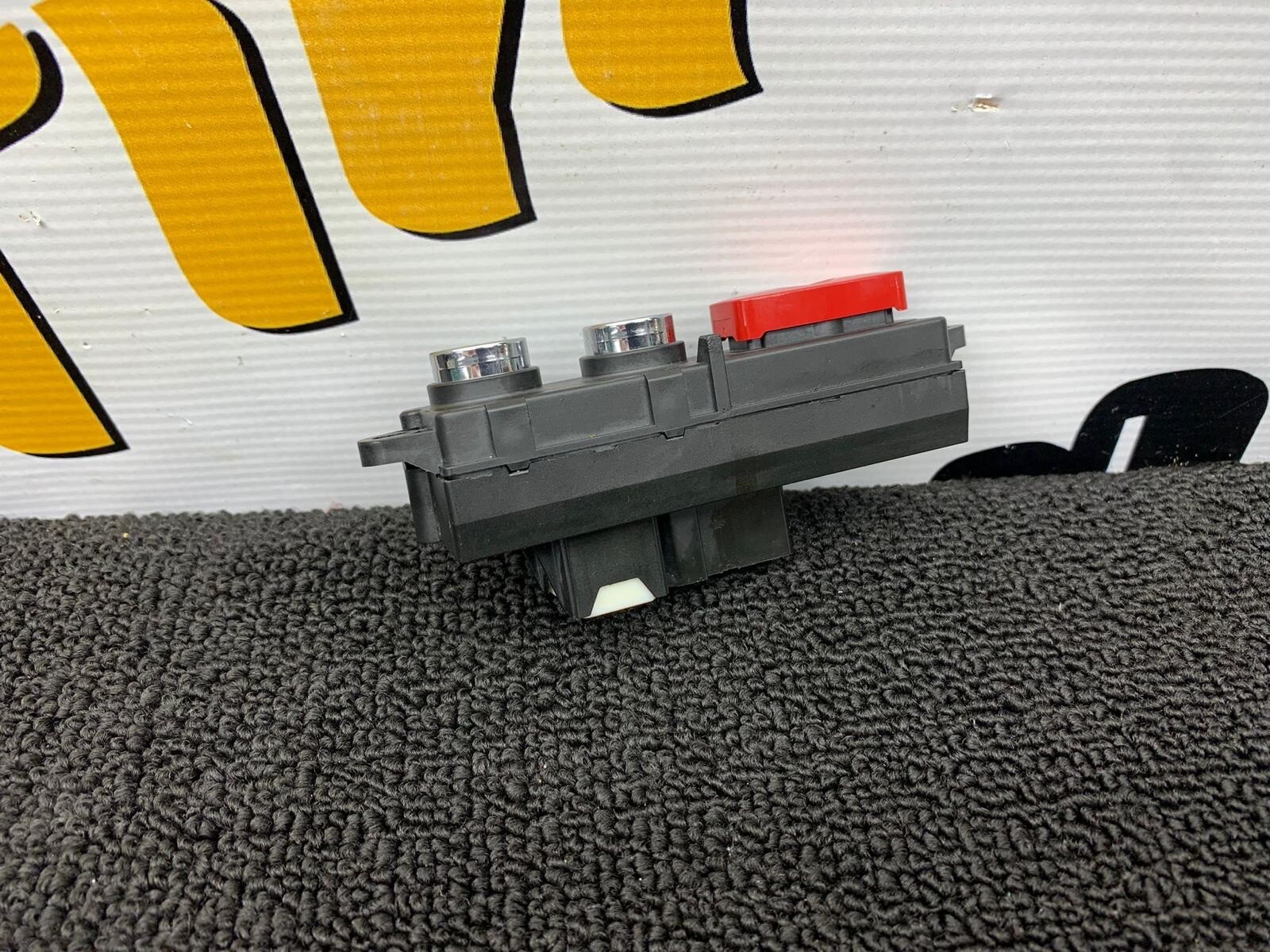 2008 MASERATI GRANTURISMO OEM HAZARD POWER LOCK SWITCH DASH 237803