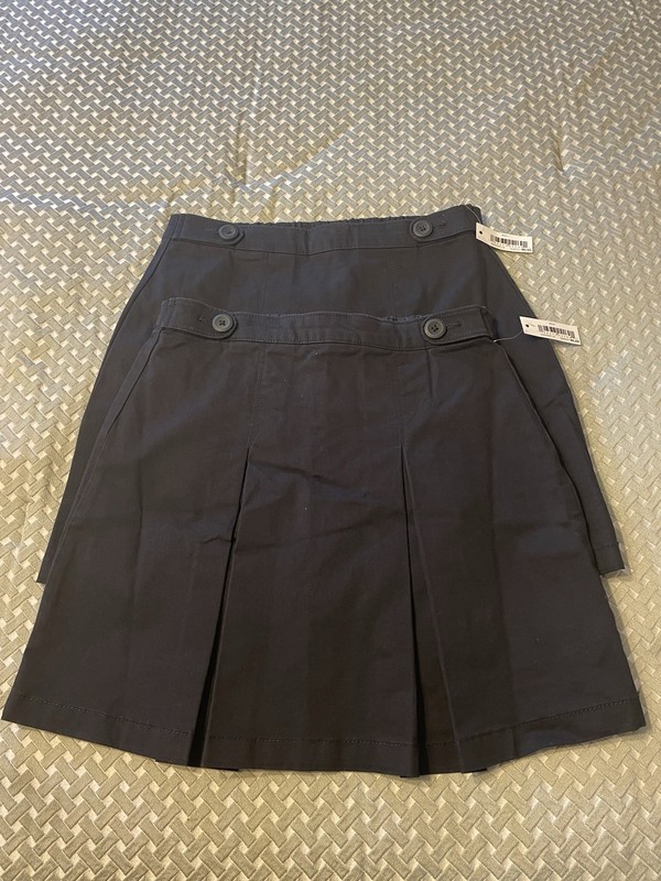 Girls Uniform Skirt Scooter Skorts (Two). Black Size Large. Amazon Essentials.