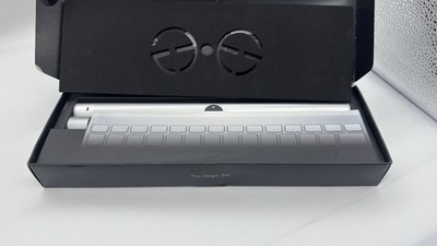 Mobee The Magic Bar WIRELESS CHARGER Apple Wireless Keyboard
