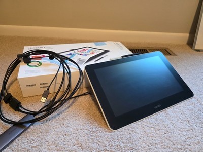 Wacom One 13.3 inch Graphics Tablet White (DTC133W0A) Open Box, Original Package
