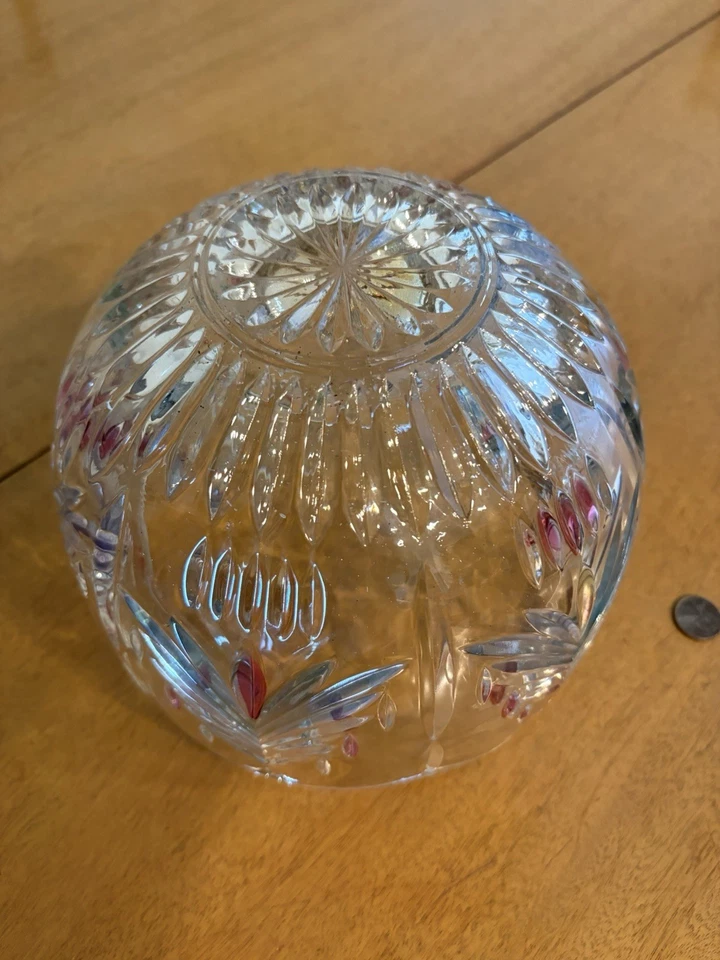 Cuenco grande para servir de cristal cortado árbol de Navidad Mikasa tinte festoneado de color Foto 4 de 4