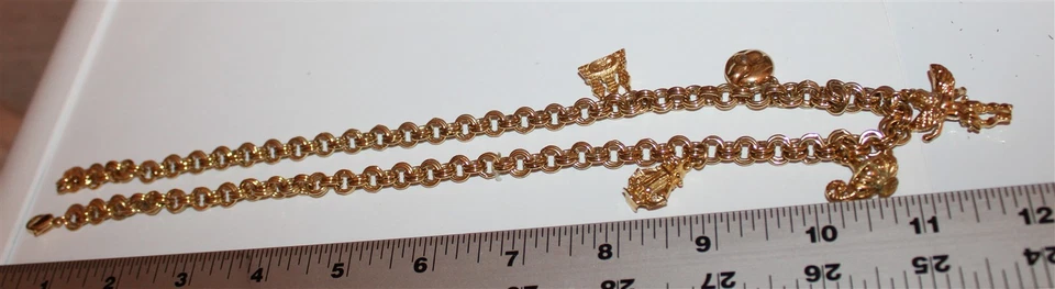 Lote #31 Impecable KIRKS FOLLY Firmado Metal Dorado Dijes Mixtos Collar Foto 3 de 3