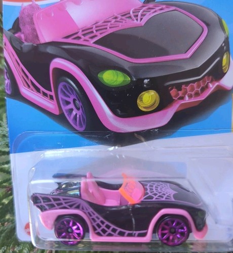 Hot Wheels Monster High Ghoul Mobile - Picture 4 of 18
