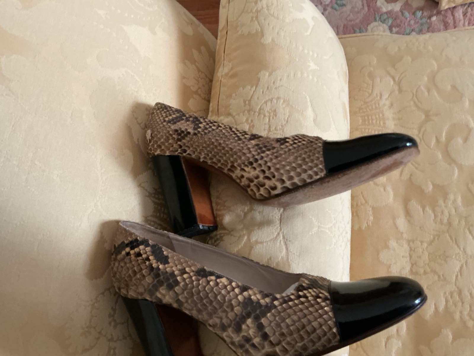 Authentic “CHANEL” Pumps 37 Python snake Patent  … - image 11