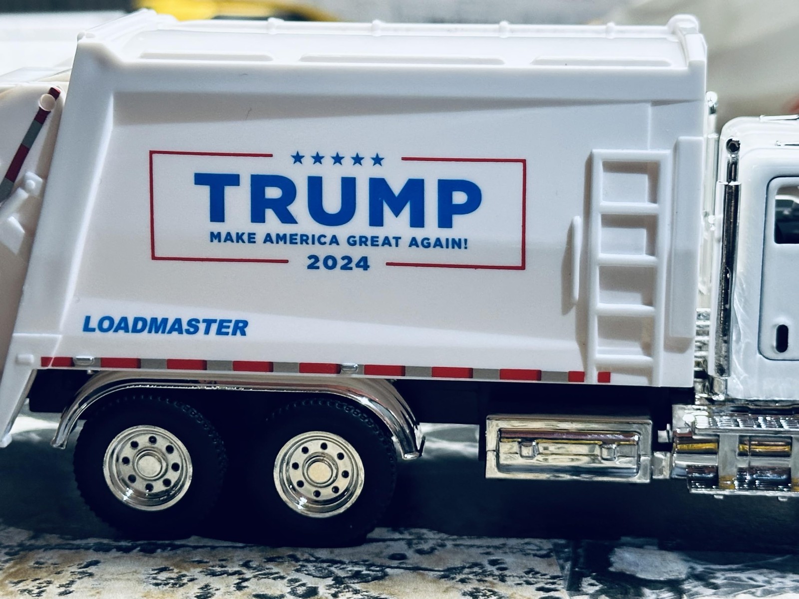 Garbage Truck Toy with Trump Real Sound and Lights - Play Truck,Pull Back & Go C