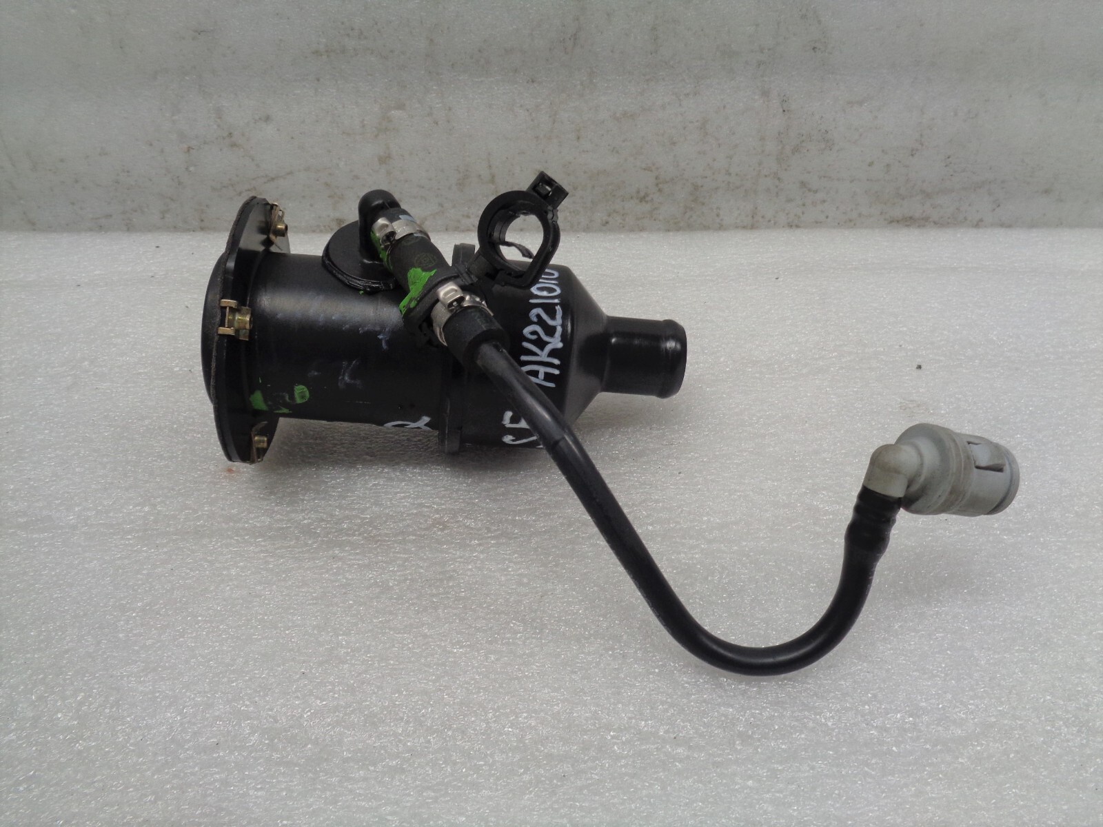 2003-2013 Maserati Quattroporte M139 Fuel Gas Tank Filler Neck OEM AK221010