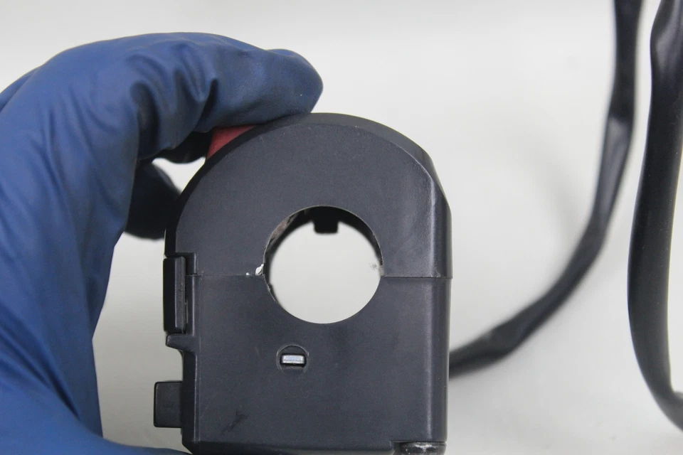 Interruptor de control de arranque derecho Ducati Hypermotard 1100S 1100 OEM 65010071 2 Foto 3 de 4