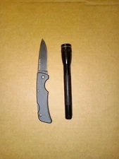 GERBER KNIFE US1 POCKET FOLDING KNIFE & MINI MAGLITE LED FLASHLIGHT  