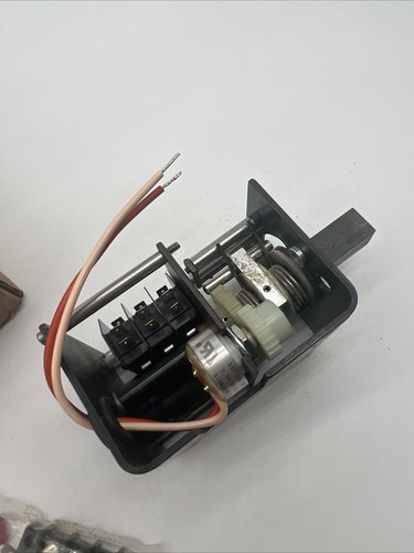 Interruptor maestro carretilla elevadora CLARK Parts 934696 - Imagen 3 de 7