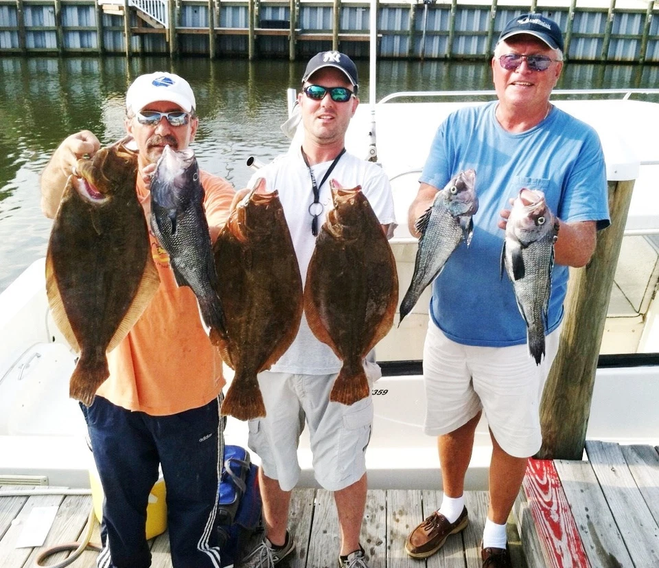 MEJOR PAQUETE BRILLANTE FLUKE PLATIJA B2 APAREJOS DE PESCA DE CALAMAR SEÑUELOS GAMAKATSU (SEÑUELOS GRATIS) Foto 3 de 4