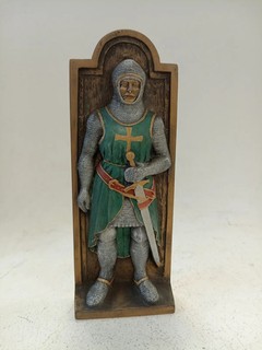 Medieval Crusader Knight Figurine 3D Plaque Decorative Statue 9" Tall Wall Art