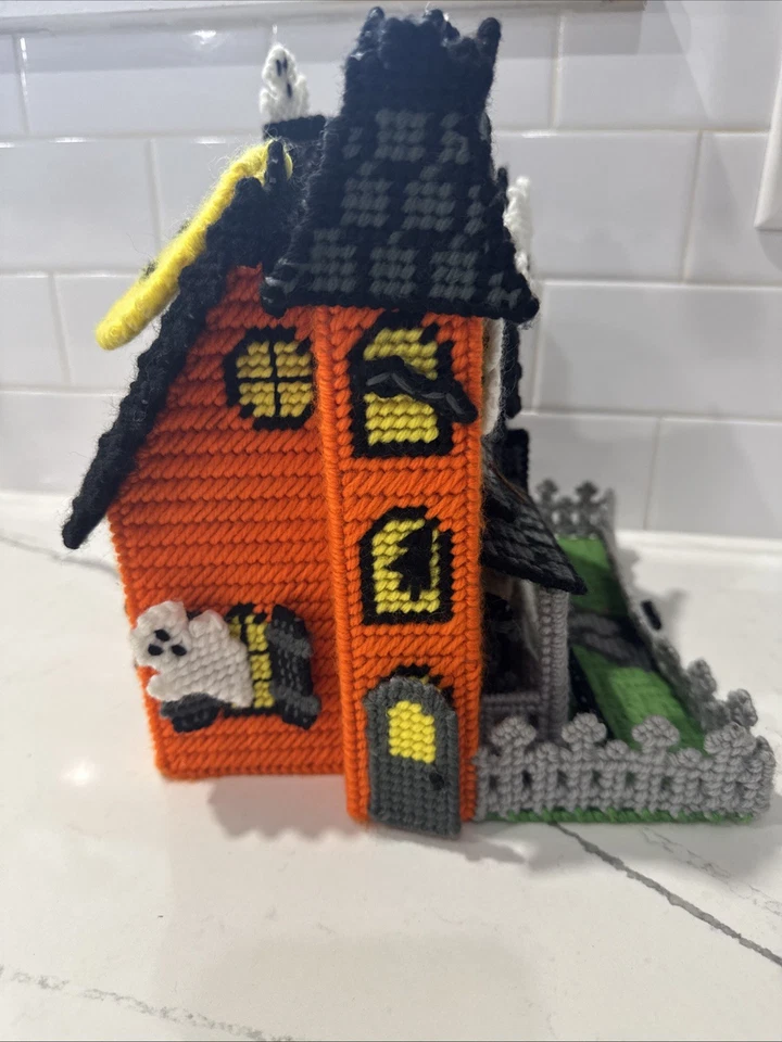 Набор конфет Bucilla HAUNTED HOUSE #6095 — пластиковый холщовый комплект для Хэллоуина - Изображение 4 из 4