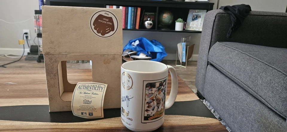 Topps #70 Mark McGwire Rookie Heirloom Tradition Authenticated By Topps Mug - Image 2 of 4