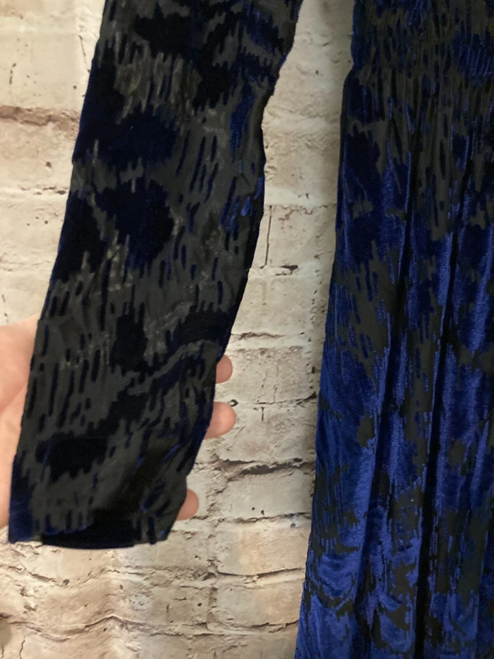 Vestido Simply Vera Wang Para Mujer XS Azul Real Terciopelo Burnout Midi Plisado Elástico Foto 3 de 4