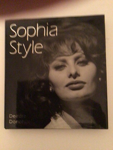 SOPHIA STYLE By Deirdre Donohue - Hardcover **BRAND NEW** - 第 1/4 張圖片