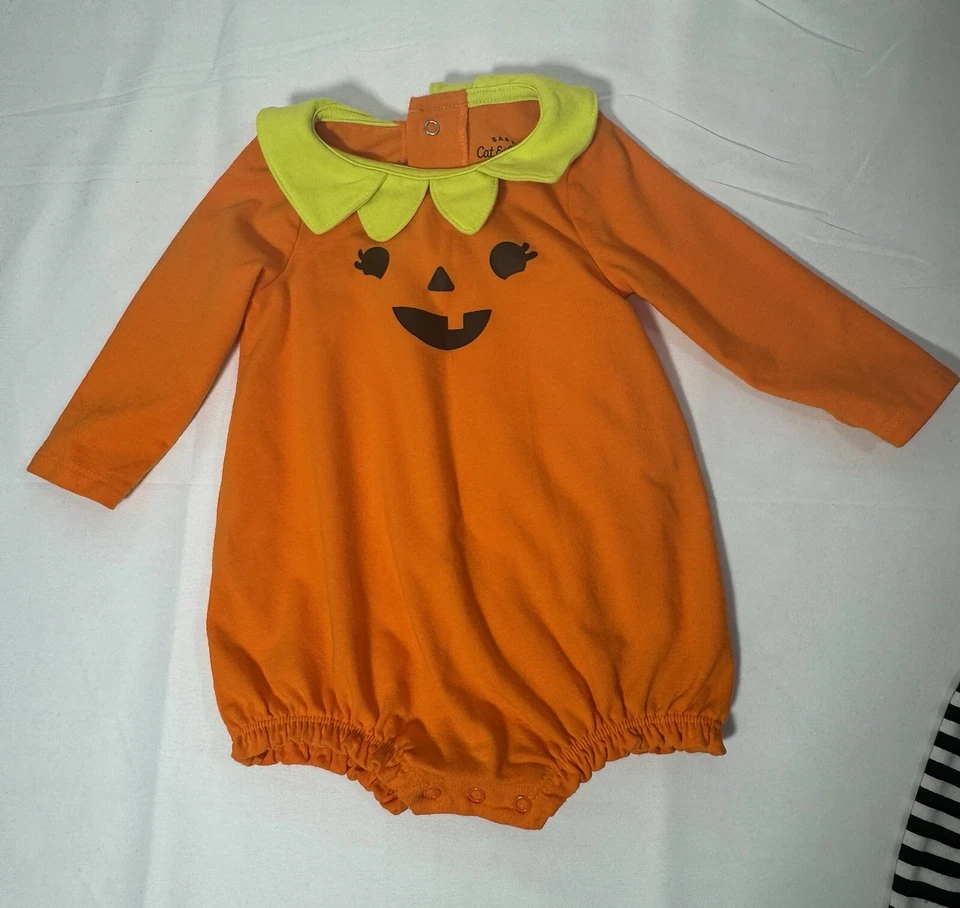 Pumpkin Halloween Costume Set Top Pants Hair Bow Cat & Jack Baby Girls 3-6 Mos - Image 3 of 4