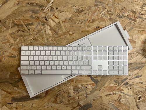 Apple Magic Keyboard con Tastierino Numerico Wireless - Argento (TEDESCO)