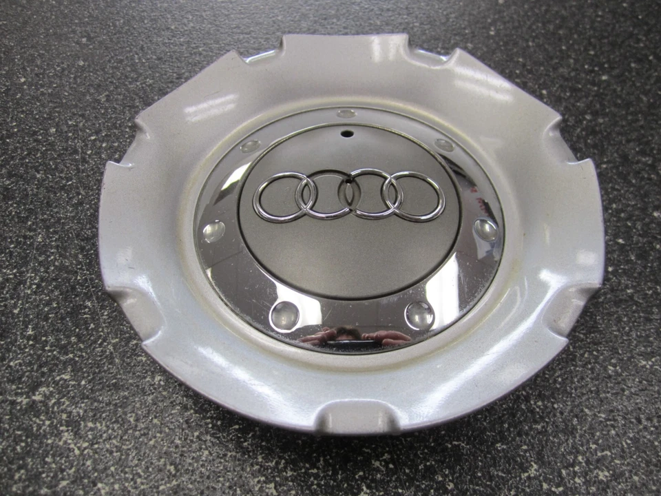Audi S4 2007-2008 18" OEM tapa central plateada y carbón 8E0601165N 58810 - uno/1 Foto 4 de 4