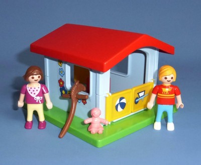 toy wendy house
