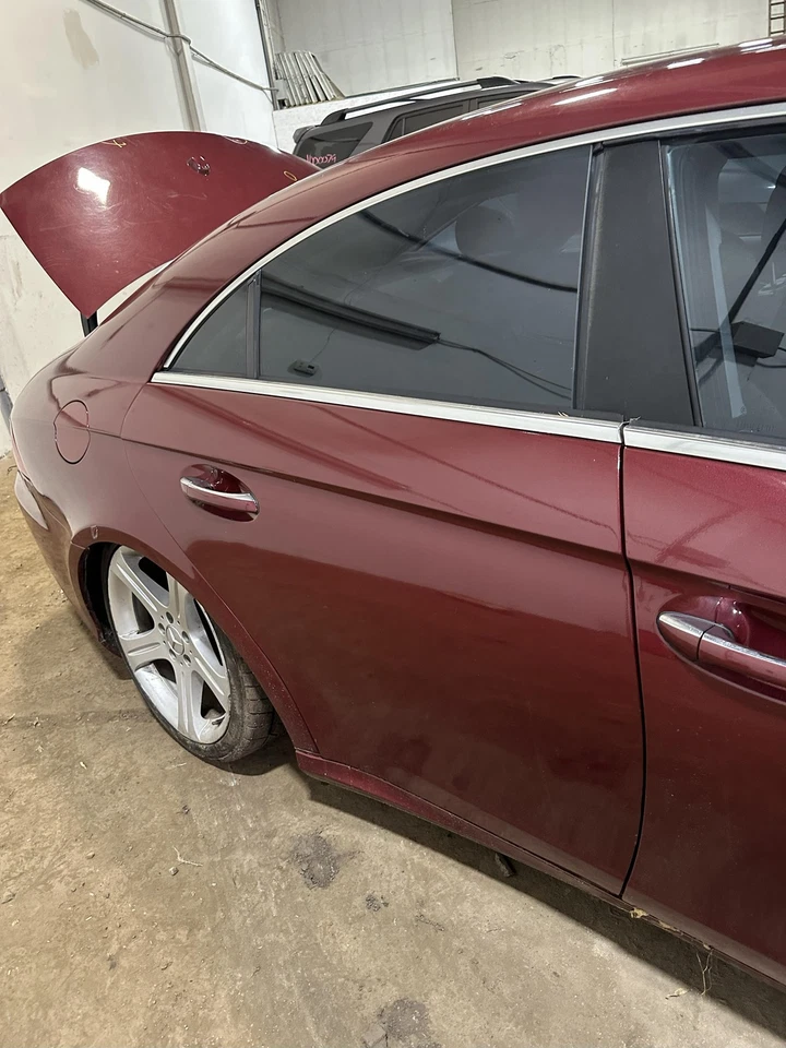 Used Rear Right Door Assembly Rear Side fits: 2006 Mercedes-benz Mercedes cls-cl Foto 2 de 4