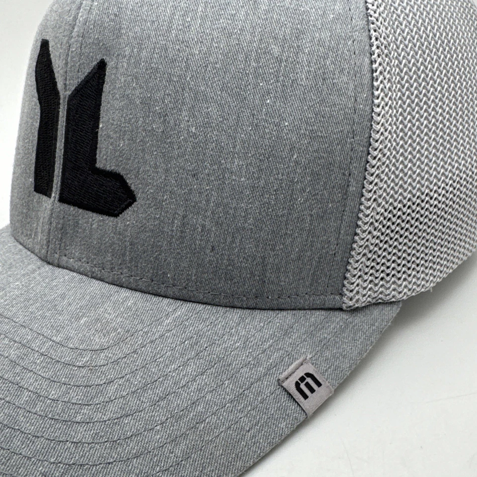 Gorra de golf Travis Mathew Final Boarding SnapBack blanca para hombre flexible para uno diez Foto 2 de 4