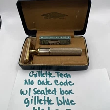 vintage Gillette No Date Tech Set With Blue Blades