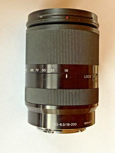 Sony SEL18200LE E-mount 18-200mm f/3.5-6.3 OSS LE Zoom Lens 62mm