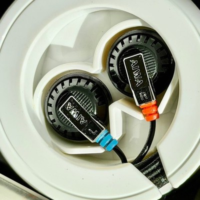 AIWA HP-V1 VINTAGE IN EAR STEREO EARPHONES MINI COLON 1985 DYNAMIC