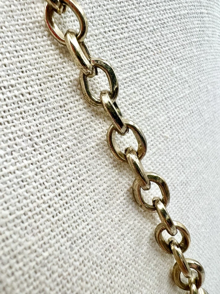 "Collar con dije de diamantes de imitación pavé de Ann Taylor cadena tono dorado Rolo 18""" Foto 3 de 4