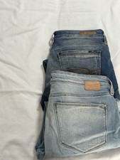 Zwei Stück Mavi Jeans Modell Lindy und eine Mavi Capri Jeans -GR 28/32 und 29