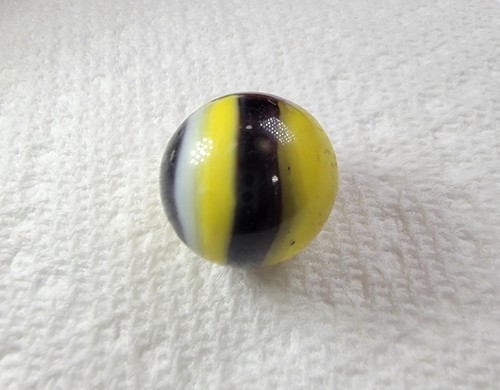 Vintage Marble King Bumblebee .62 Inches From WV - Picture 7 of 10