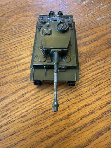 4 Tanks 2 German -Tiger, Panther 1 British - Centurion MX And 1 American - M60 - Picture 6 of 22