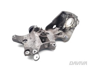 VW Passat Lichtmaschinen-Montagehalterung 1.6 TDI Diesel 77kW (105 HP) 2011