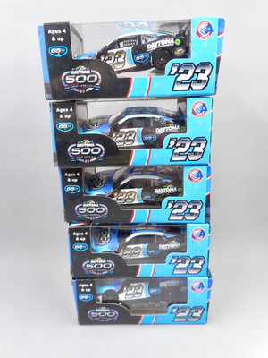 Lionel  Racing Collectables Lot Of  5 Nascar 1/64 Scale Die-Cast Spring 2023