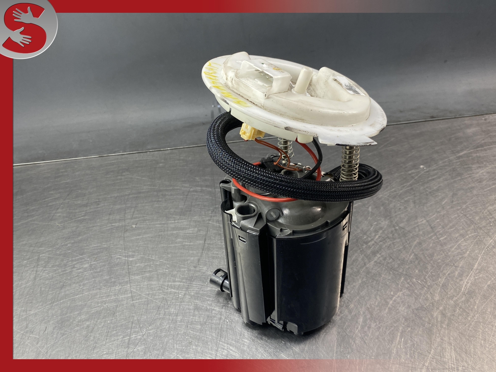 2014-2021 MASERATI QUATTROPORTE Ghibli TANK MOUNTED FUEL PUMP 670003734 OEM