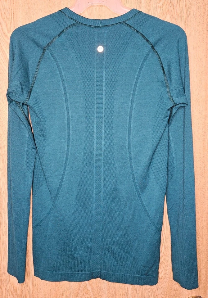 Lululemon ALOHA Swiftly Long Sleeve  RARE SZ 10 - Image 2 of 4