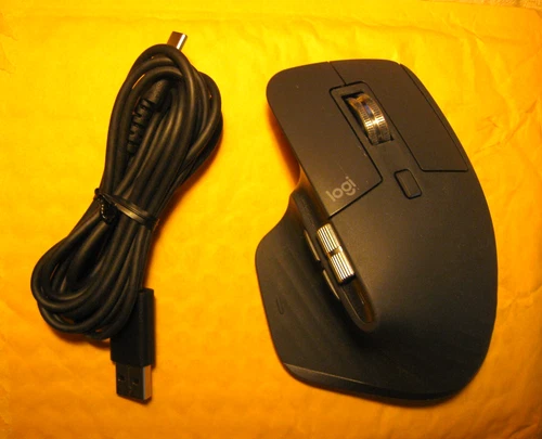 Logitech MX Master 3S Wireless Mouse Wireless Bluetooth- with Charger Cable READ