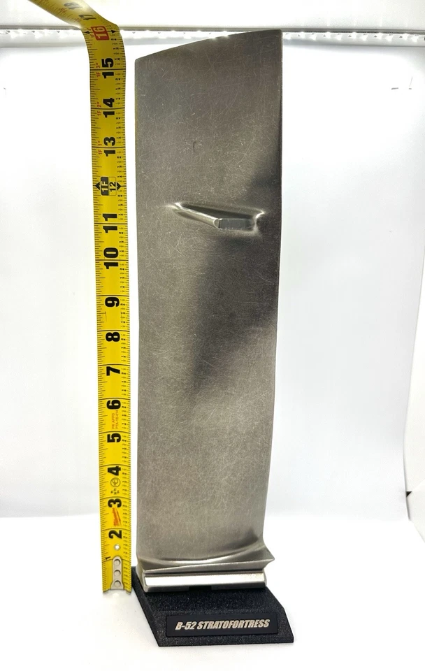 Boeing B-52 Titanium Jet Engine Fan Blade. Flight Sim Turbine Pilot Gift Model - Image 2 of 4
