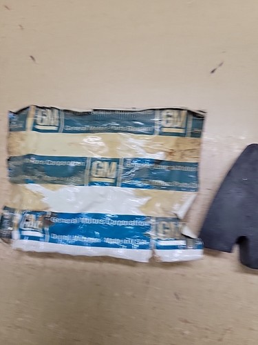 NOS GM PART 1370871 BUICK FRONT BUMPER CAP 1965 LESABRE WILDCAT ELECTRA 225 LH - Picture 2 of 8