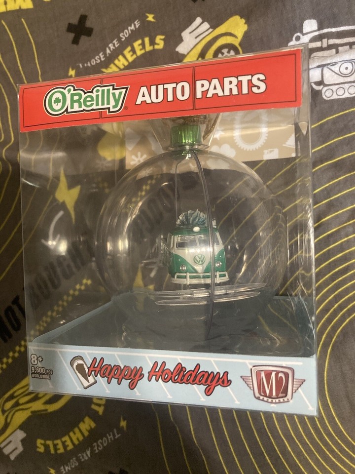 m2-machines-o-reilly-exclusive-2022-christmas-ornaments-1960-vw-single
