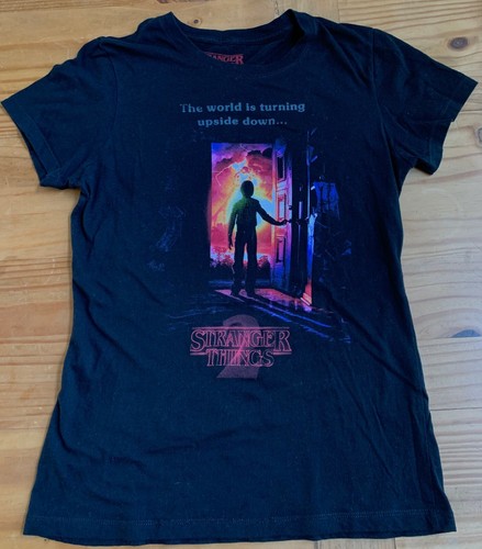 Black Graphic Tee T-shirt EUC | eBay