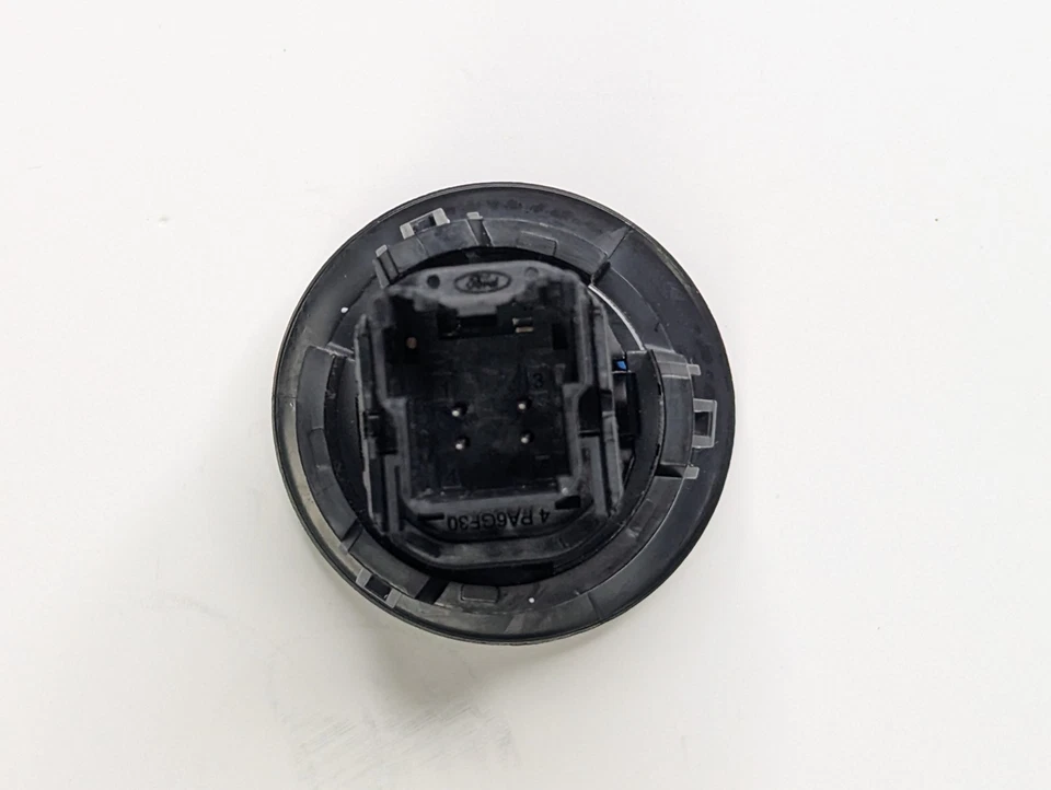 Ford Focus ST 2017 2012-2018 botón de parada de arranque del motor Foto 2 de 4