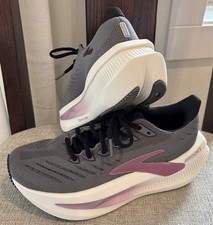 New Brooks Glycerin Max 2 Womens Color Grey/Coconut/Metallic Size 6 EXC
