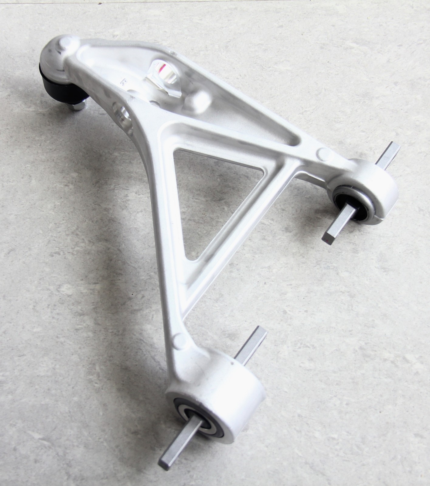 Front Right Lower Control Arm FOR Ferrari 488 458 812 California F8 F12 264524